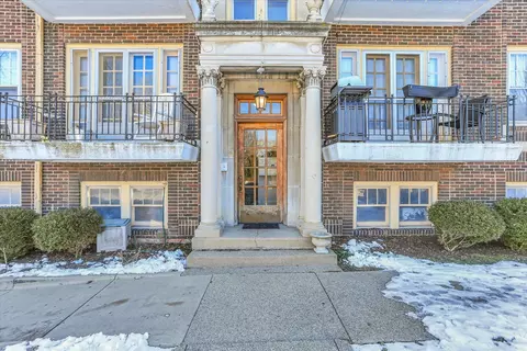 410 N Prairie St #7, Champaign, IL 61820