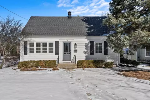 718 Highview Ave, Glen Ellyn, IL 60137