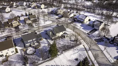 View/Area - 211 River Ct, Minooka, IL 60447 photo 3 of 8