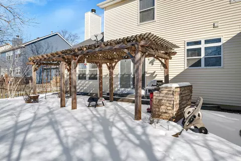 Exterior - 211 River Ct, Minooka, IL 60447 photo 6 of 9