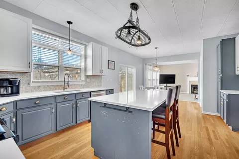 Kitchen - 211 River Ct, Minooka, IL 60447 photo 6 of 6