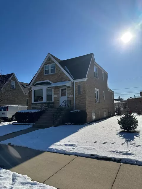 5743 W Melrose St, Chicago, IL 60634