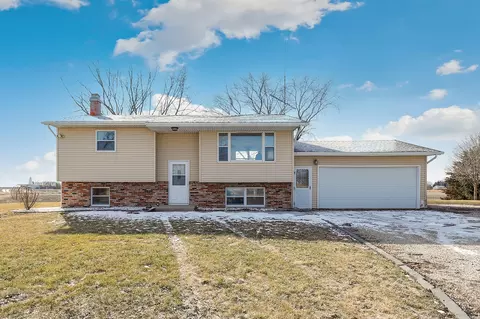 12005 Peterson Rd, Minooka, IL 60447