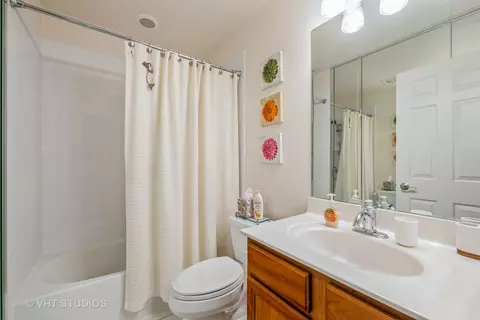 Bath - 683 Central Ave, Deerfield, IL 60015 photo 2 of 3