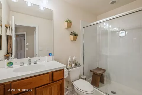 Bath - 683 Central Ave, Deerfield, IL 60015 photo 3 of 3