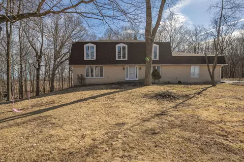 65 Crooked Creek Dr, Yorkville, IL 60560