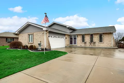 15829 Ridgeland Ave, Oak Forest, IL 60452