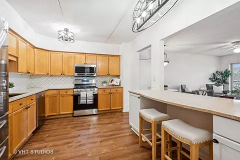 Kitchen - 455 W Front St #404, Wheaton, IL 60187 photo 1 of 1