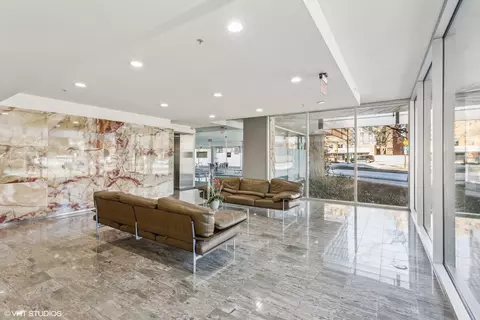 800 Elgin Rd #511, Evanston, IL 60201 photo 2