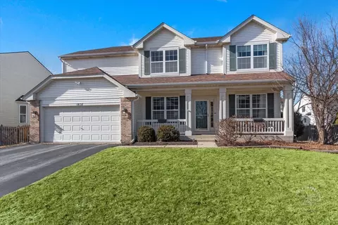 1837 Cambridge Ln, Montgomery, IL 60538