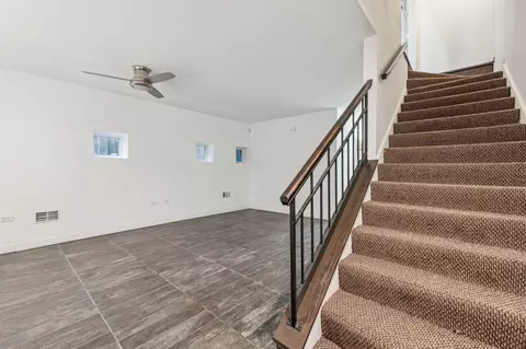 Living - 528 E 45th St, Chicago, IL 60653 photo 5 of 7