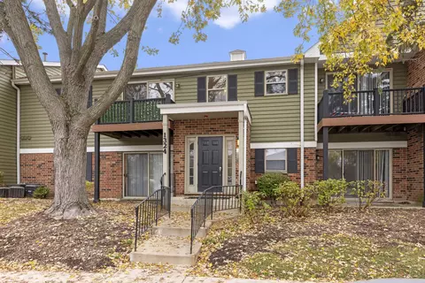 1324 Mc Dowell Rd #104, Naperville, IL 60563