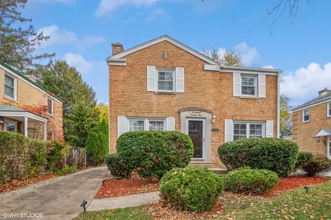 1775 Lee St, Des Plaines, IL 60018