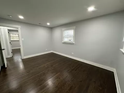 Bedroom - 18337 Hickory St, Lansing, IL 60438 photo 2 of 3
