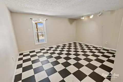 Living - 831 N River Dr, Kankakee, IL 60901 photo 5 of 5