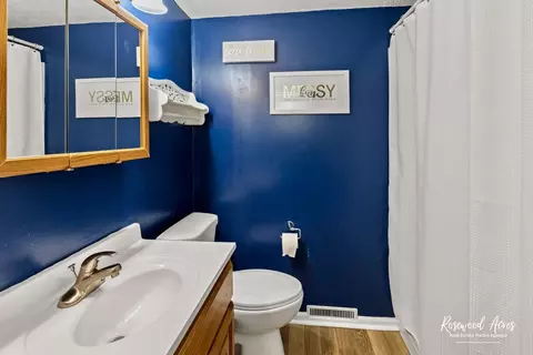 Bath - 831 N River Dr, Kankakee, IL 60901 photo 3 of 3