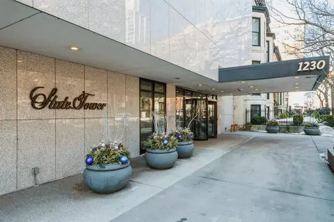 1230 N State Pkwy #13B, Chicago, IL 60610
