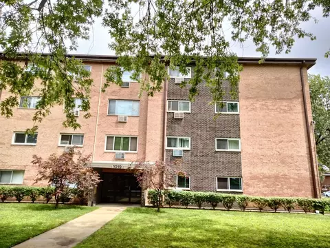 1019 N Boxwood Dr #403, Mount Prospect, IL 60056