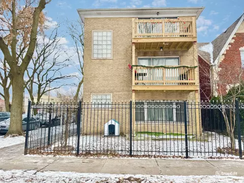 2623 W Arthur Ave, Chicago, IL 60645