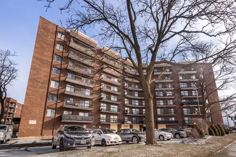 711 S River Rd #507, Des Plaines, IL 60016