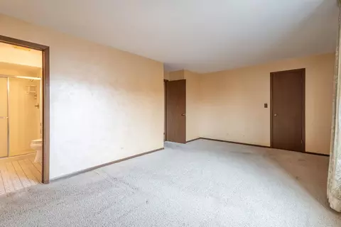 Bedroom - 711 S River Rd #507, Des Plaines, IL 60016 photo 2 of 4