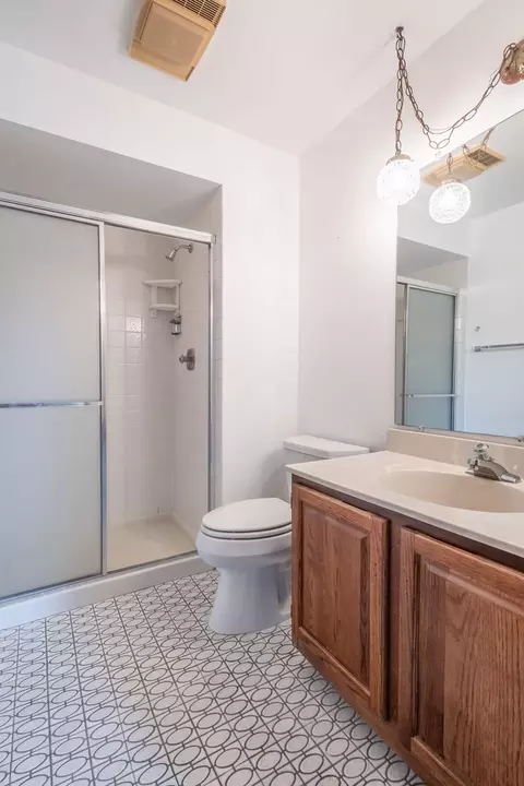 Bath - 711 S River Rd #507, Des Plaines, IL 60016 photo 2 of 3