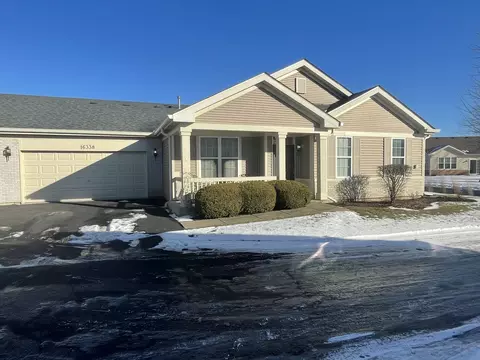 16338 Crescent Lake Dr, Crest Hill, IL 60403