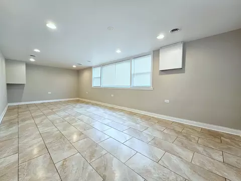Living - 14331 Ingleside Ave, Dolton, IL 60419 photo 4 of 5