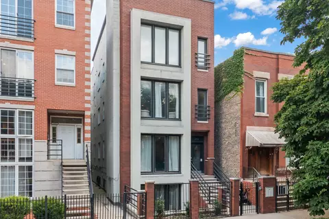2552 W Walton St #2, Chicago, IL 60622