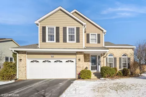 1616 E Canterbury Dr, Arlington Heights, IL 60004