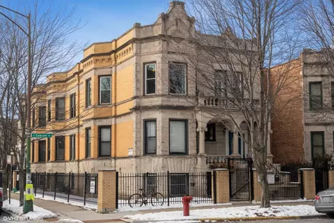 2600 N Sawyer Ave #2, Chicago, IL 60647
