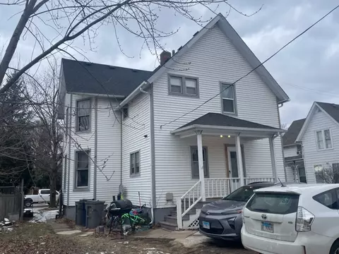 461 S State St, Elgin, IL 60123 photo 3