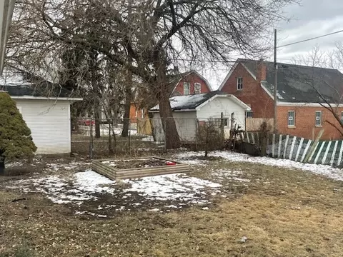 461 S State St, Elgin, IL 60123 photo 5