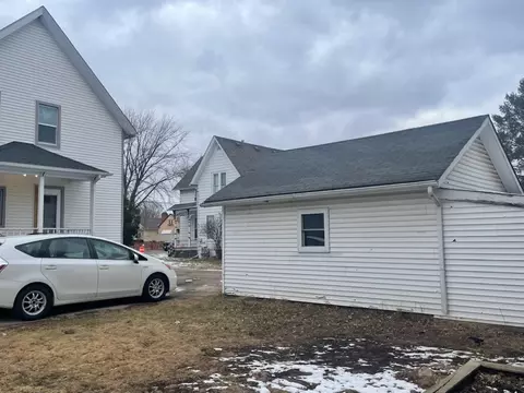 461 S State St, Elgin, IL 60123 photo 6