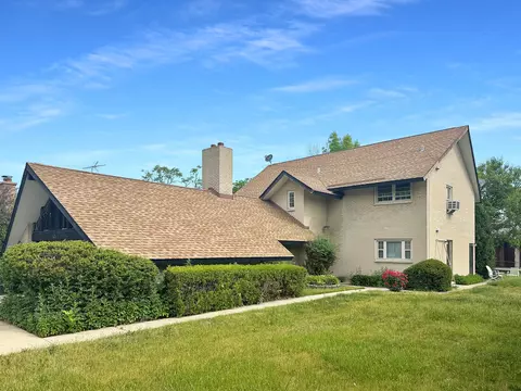863 N Northwest Hwy, Park Ridge, IL 60068