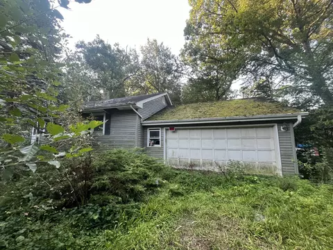 2617 Apache Trl, Mchenry, IL 60050