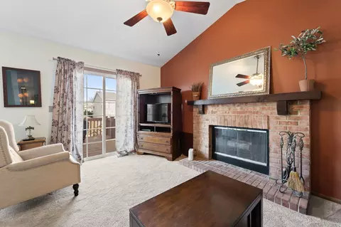 6251 Eagle Ridge Dr, Gurnee, IL 60031 photo 15