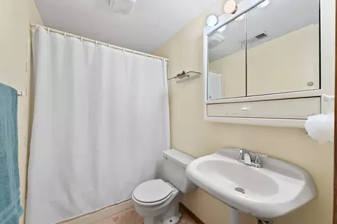 6251 Eagle Ridge Dr, Gurnee, IL 60031 photo 26