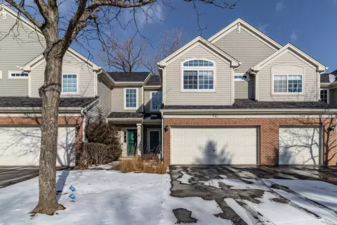 942 Creekside Ct, Lombard, IL 60148