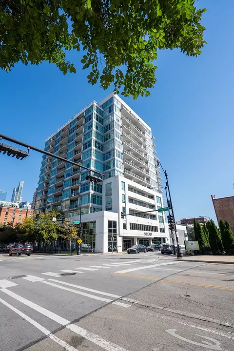 50 E 16th St #305, Chicago, IL 60616