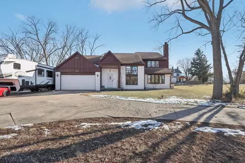 1209 N Schoenbeck Rd, Prospect Heights, IL 60070
