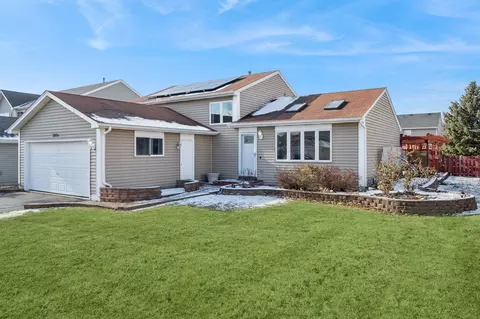 2891 Cadbury Cir, Lake In The Hills, IL 60156