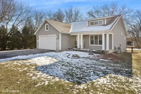 3917 E Solon Rd, Richmond, IL 60071