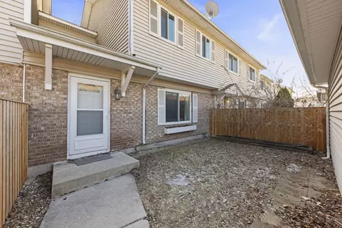 5 Woodsorrel Pl #5, Woodridge, IL 60517