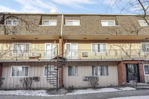 2310 Algonquin Rd #5, Rolling Meadows, IL 60008