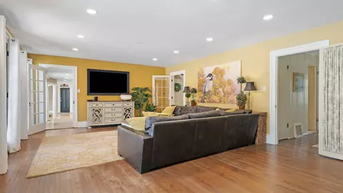 33 W179 Surrey Rd, Wayne, IL 60184 photo 9