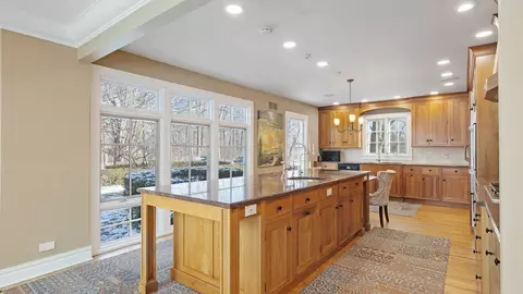 33 W179 Surrey Rd, Wayne, IL 60184 photo 3