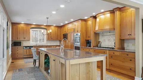 33 W179 Surrey Rd, Wayne, IL 60184 photo 4