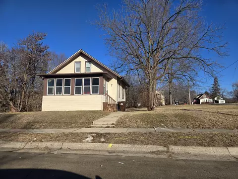 1007 Island Ave, Rockford, IL 61102