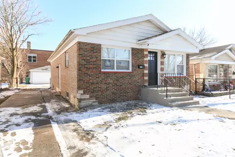 15521 6th Ave, Phoenix, IL 60426